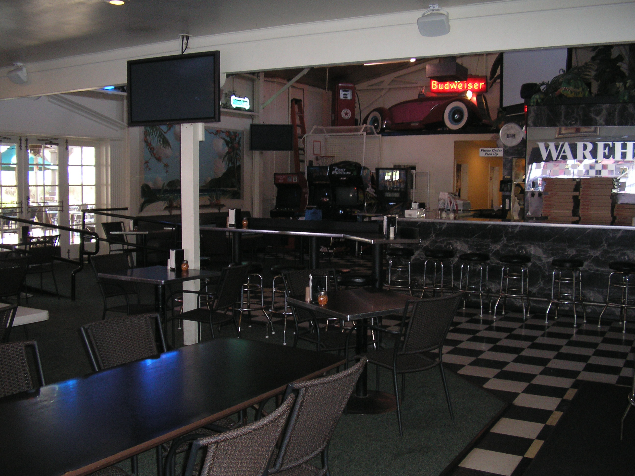 WAREHOUSEPIZZA005.jpg